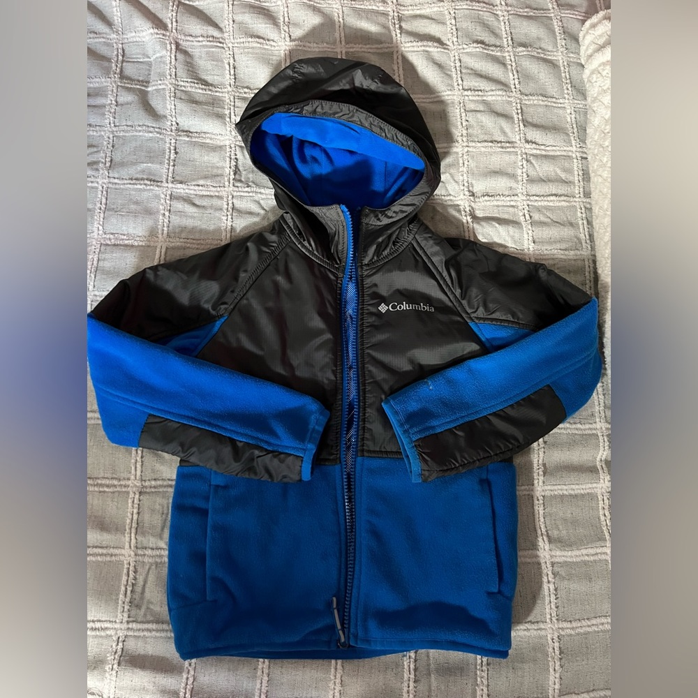 Columbia lightweight jacket with Omni Heat.